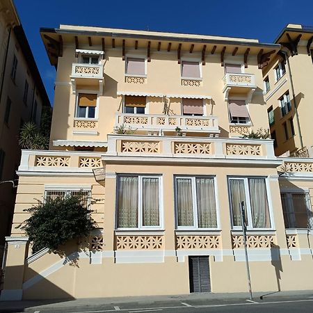 Il Faro Dei Poeti Apartment Lerici Luaran gambar