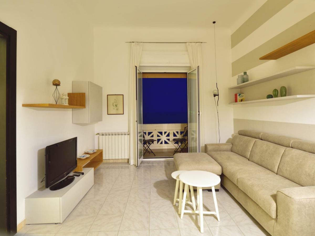 Il Faro Dei Poeti Apartment Lerici Luaran gambar