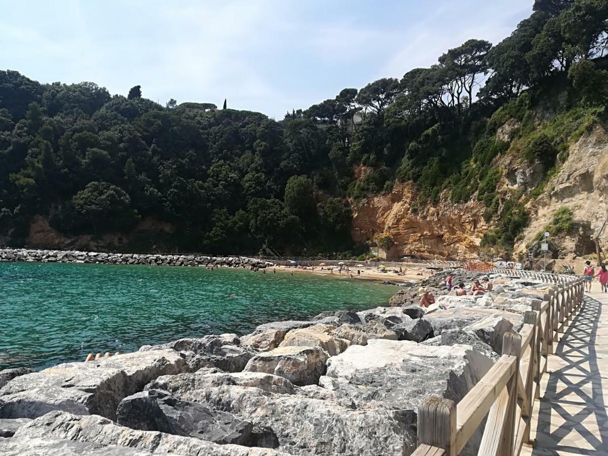 Il Faro Dei Poeti Apartment Lerici Luaran gambar