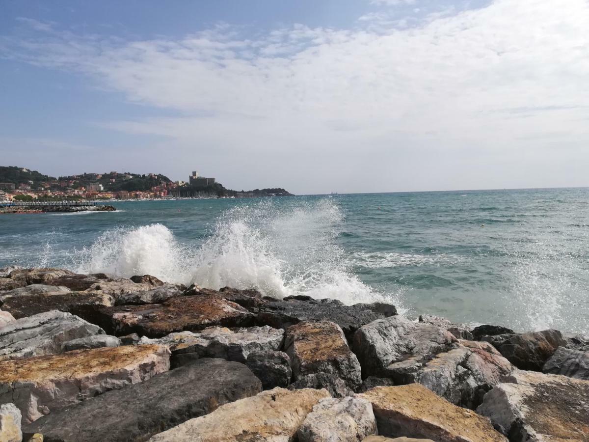 Il Faro Dei Poeti Apartment Lerici Luaran gambar