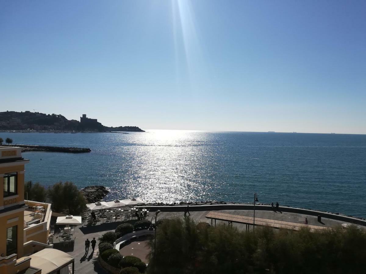Il Faro Dei Poeti Apartment Lerici Luaran gambar